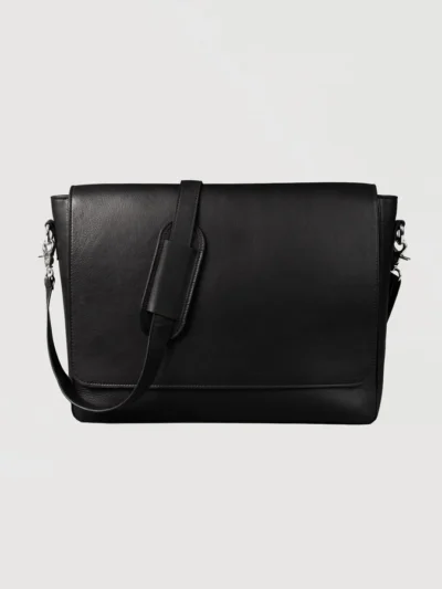 The Carismatico Black Leather Messenger Bag
